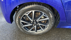 Toyota Yaris 1.5 Hybrid Design 5dr CVT Hybrid Hatchback